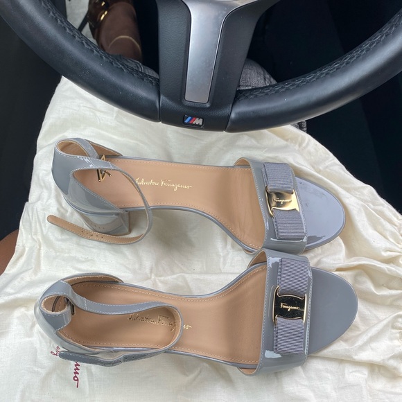 SALVATORE FERRAGAMO SANDALS - Picture 5 of 5